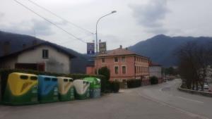 Ulični e-zbiralniki, lokacija Tolmin (Špela Kranjc)